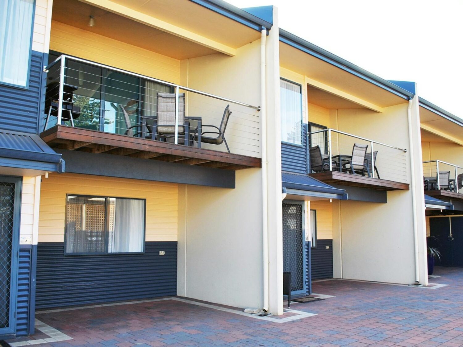 balcony